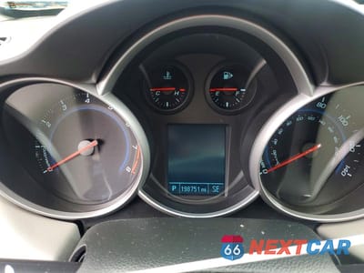 Zdjęcie 9 z 12 samochodu: 2012 CHEVROLET CRUZE LS VIN:1G1PC5SH6C7353627 - miniatura