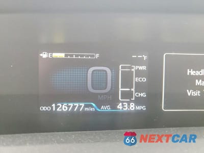 Zdjęcie 9 z 12 samochodu: 2017 TOYOTA PRIUS TWO VIN:JTDKBRFU8H3552096 - miniatura