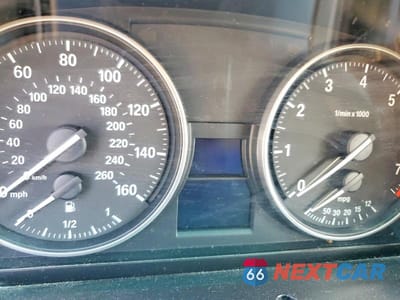 Zdjęcie 9 z 12 samochodu: 2009 BMW 328 XI SULEV VIN:WBAPK53599A645036 - miniatura