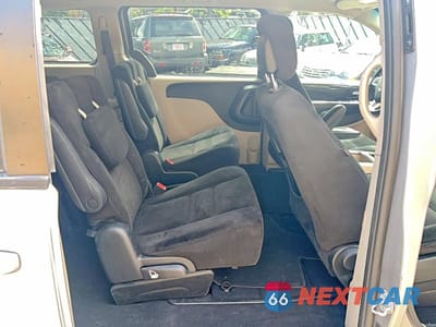 Zdjęcie 6 z 10 samochodu: 2016 DODGE GRAND CARAVAN SXT VIN:2C4RDGCG6GR333722 - miniatura