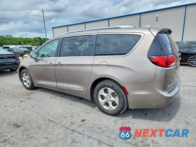 Drugie zdjęcie samochodu z przodu: 2017 CHRYSLER PACIFICA TOURING L PLUS VIN:2C4RC1EG3HR763626 - miniatura