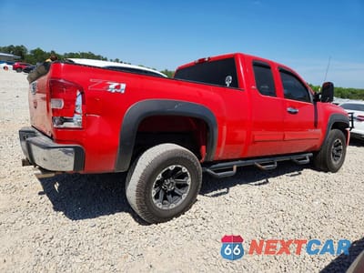 Trzecie zdjęcie samochodu z tyłu: 2010 CHEVROLET SILVERADO K1500 LT VIN:1GCSKSE3XAZ189299 - miniatura