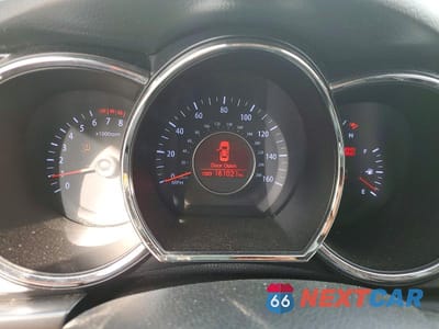 Zdjęcie 9 z 11 samochodu: 2011 KIA OPTIMA LX VIN:KNAGM4A70B5159920 - miniatura