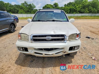 Piąte zdjęcie samochodu w środku: 2001 NISSAN PATHFINDER SE VIN:JN8DR09XX1W577256 - miniatura
