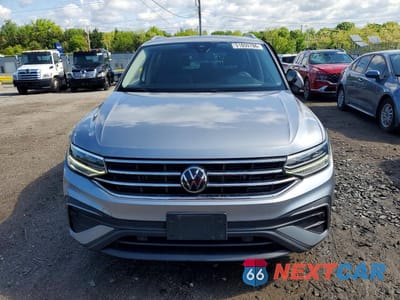 Piąte zdjęcie samochodu w środku: 2022 VOLKSWAGEN TIGUAN SE VIN:3VV2B7AX9NM037402 - miniatura