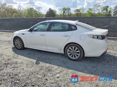 Drugie zdjęcie samochodu z przodu: 2018 KIA OPTIMA S VIN:5XXGT4L34JG234628 - miniatura