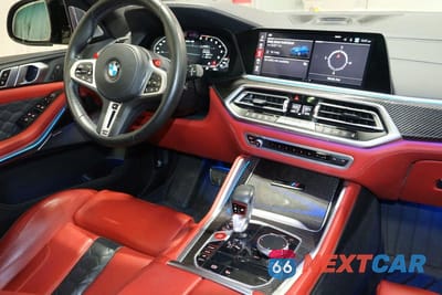 Zdjęcie 9 z 10 samochodu: 2021 BMW X5 M VIN:5YMJU0C09M9E32439 - miniatura