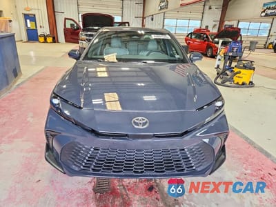 Piąte zdjęcie samochodu w środku: 2025 TOYOTA CAMRY SE VIN:4T1DAACK2SU632703 - miniatura