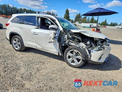 Czwarte zdjęcie samochodu z boku: 2018 TOYOTA HIGHLANDER LIMITED VIN:5TDDZRFH7JS879097 - miniatura
