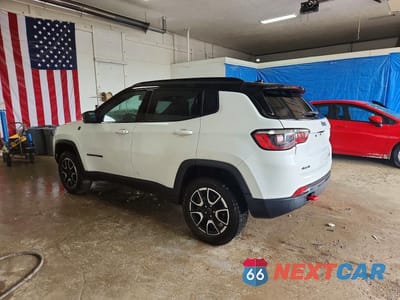 Drugie zdjęcie samochodu z przodu: 2025 JEEP COMPASS TRAILHAWK VIN:3C4NJDDN6ST532441 - miniatura