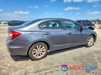 Trzecie zdjęcie samochodu z tyłu: 2012 HONDA CIVIC EX VIN:19XFB2F83CE061352 - miniatura