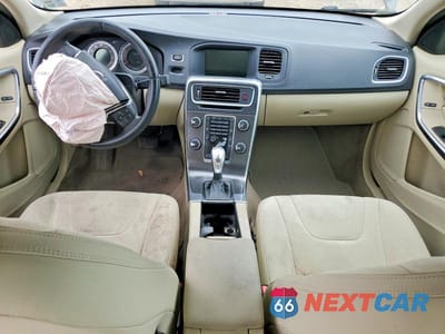 Zdjęcie 8 z 12 samochodu: 2013 VOLVO S60 T5 VIN:YV1612FS0D2222635 - miniatura