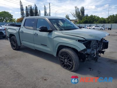Czwarte zdjęcie samochodu z boku: 2026 TOYOTA TUNDRA CREWMAX LIMITED VIN:5TFZA5AB2TX056969 - miniatura