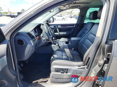Zdjęcie 7 z 12 samochodu: 2010 VOLKSWAGEN TOUAREG V6 VIN:WVGBF7A95AD002040 - miniatura