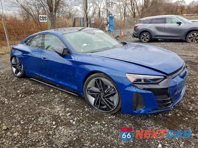 Czwarte zdjęcie samochodu z boku: 2024 AUDI RS E-TRON GT VIN:WAUBHBFW3R7900076 - miniatura