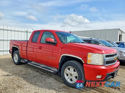 Czwarte zdjęcie samochodu z boku: 2011 CHEVROLET SILVERADO K1500 LTZ VIN:1GCRKTE33BZ460192 - miniatura