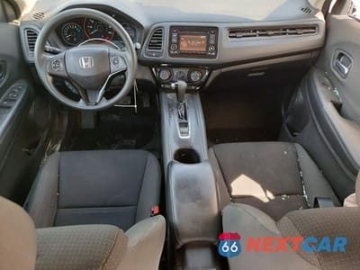 Zdjęcie 8 z 13 samochodu: 2022 HONDA HR-V LX VIN:3CZRU6H34NM714029 - miniatura