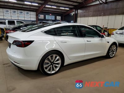 Trzecie zdjęcie samochodu z tyłu: 2019 TESLA MODEL 3 VIN:5YJ3E1EAXKF417507 - miniatura