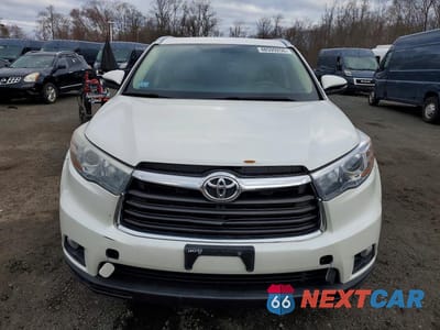 Piąte zdjęcie samochodu w środku: 2016 TOYOTA HIGHLANDER XLE VIN:5TDJKRFH0GS224859 - miniatura