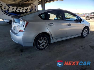 Trzecie zdjęcie samochodu z tyłu: 2011 TOYOTA PRIUS TWO VIN:JTDKN3DU4B1435948 - miniatura