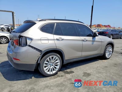 Trzecie zdjęcie samochodu z tyłu: 2015 BMW X1 SDRIVE28I VIN:WBAVM1C51FV314918 - miniatura