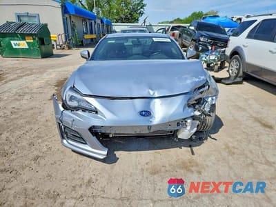 Piąte zdjęcie samochodu w środku: 2017 SUBARU BRZ 2.0 LIMITED VIN:JF1ZCAC15H8602808 - miniatura