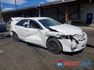 Czwarte zdjęcie samochodu z boku: 2011 TOYOTA CAMRY BASE VIN:4T4BF3EK6BR178186 - miniatura