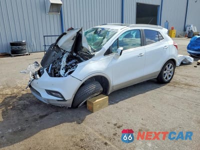 2020 BUICK ENCORE ESSENCE KL4CJCSB3LB045351 - główne zdjęcie licytacji z USA - miniatura