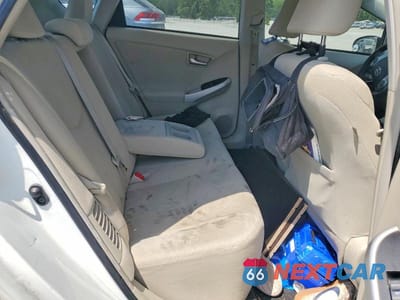 Zdjęcie 10 z 12 samochodu: 2015 TOYOTA PRIUS THREE VIN:JTDKN3DUXF1909407 - miniatura