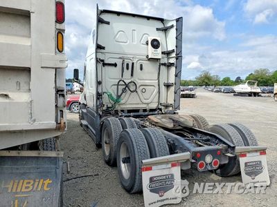 Trzecie zdjęcie samochodu z tyłu: 2022 FREIGHTLINER CASCADIA 126 SEMI TRUCK VIN:3AKJHHDR9NSNK4321 - miniatura