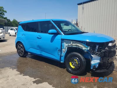 Czwarte zdjęcie samochodu z boku: 2024 KIA SOUL EX VIN:KNDJ33AU9R7231367 - miniatura