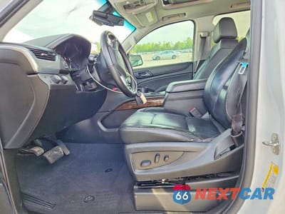 Zdjęcie 7 z 14 samochodu: 2019 CHEVROLET SUBURBAN K1500 LT VIN:1GNSKHKCXKR148090 - miniatura