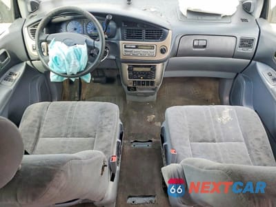 Zdjęcie 8 z 13 samochodu: 2001 TOYOTA SIENNA XLE VIN:4T3ZF13C01U351733 - miniatura