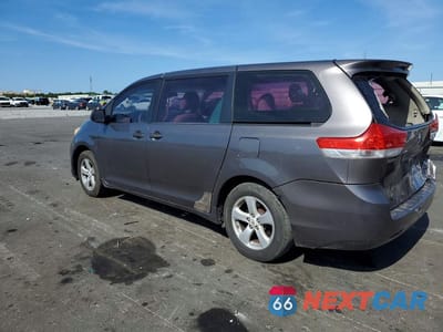 Drugie zdjęcie samochodu z przodu: 2011 TOYOTA SIENNA BASE 7-PASSENGER VIN:5TDZK3DC9BS010100 - miniatura