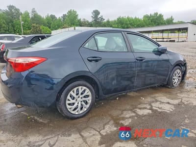 Trzecie zdjęcie samochodu z tyłu: 2017 TOYOTA COROLLA LE VIN:2T1BURHEXHC835025 - miniatura