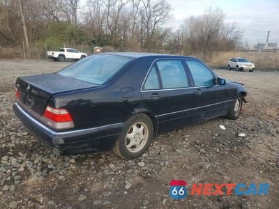 Trzecie zdjęcie samochodu z tyłu: 1998 MERCEDES-BENZ S 500 VIN:WDBGA51G0WA400954 - miniatura