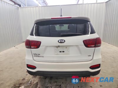 Zdjęcie 6 z 13 samochodu: 2019 KIA SORENTO LX V6 VIN:5XYPG4A59KG512266 - miniatura