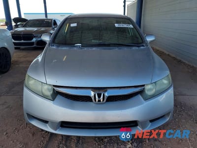 Piąte zdjęcie samochodu w środku: 2010 HONDA CIVIC LX VIN:19XFA1F58AE034843 - miniatura