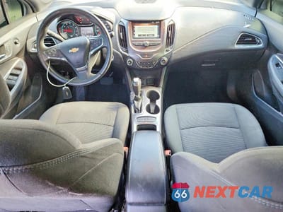 Zdjęcie 8 z 13 samochodu: 2018 CHEVROLET CRUZE LT VIN:1G1BE5SM8J7177257 - miniatura
