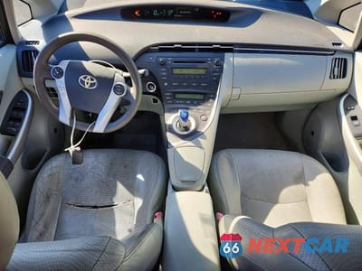 Zdjęcie 8 z 12 samochodu: 2010 TOYOTA PRIUS III VIN:JTDKN3DU4A0005101 - miniatura