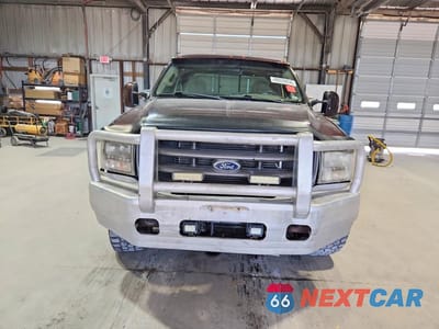 Piąte zdjęcie samochodu w środku: 2004 FORD F350 SRW SUPER DUTY VIN:1FTSW31P44EA40742 - miniatura