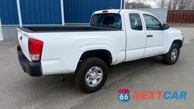 Czwarte zdjęcie samochodu z boku: 2016 TOYOTA TACOMA SR VIN:5TFRX5GN6GX062098 - miniatura