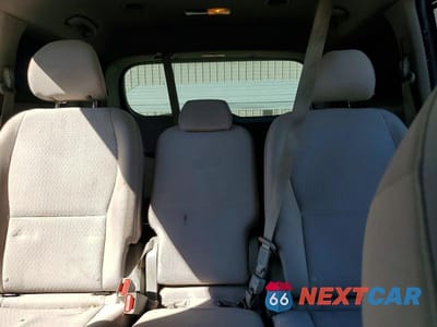 Zdjęcie 10 z 12 samochodu: 2016 KIA SEDONA LX VIN:KNDMB5C16G6191444 - miniatura