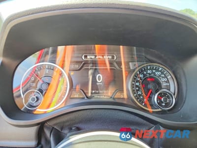 Zdjęcie 9 z 11 samochodu: 2020 RAM 1500 LARAMIE VIN:1C6SRFJT1LN393239 - miniatura