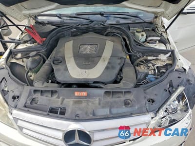 Zdjęcie 11 z 12 samochodu: 2010 MERCEDES-BENZ C 300 VIN:WDDGF5EB3AA401578 - miniatura