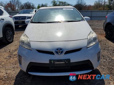 Piąte zdjęcie samochodu w środku: 2012 TOYOTA PRIUS TWO VIN:JTDKN3DU2C5398229 - miniatura