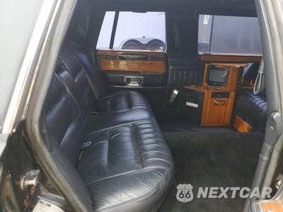 Zdjęcie 10 z 12 samochodu: 1989 LINCOLN TOWN CAR VIN:1LNBM81F7KY658963 - miniatura