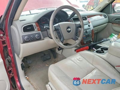 Zdjęcie 8 z 13 samochodu: 2010 CHEVROLET TAHOE K1500 LT VIN:1GNUKBE03AR123456 - miniatura