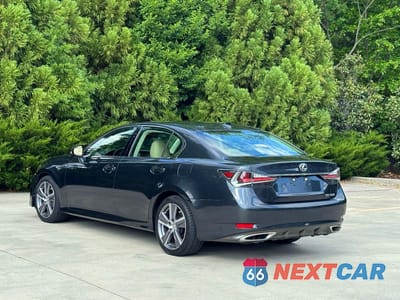 Trzecie zdjęcie samochodu z tyłu: 2017 LEXUS GS 350 BASE VIN:JTHBZ1BL6HA010841 - miniatura