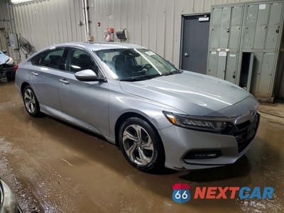 Czwarte zdjęcie samochodu z boku: 2018 HONDA ACCORD EX VIN:1HGCV1F43JA173524 - miniatura